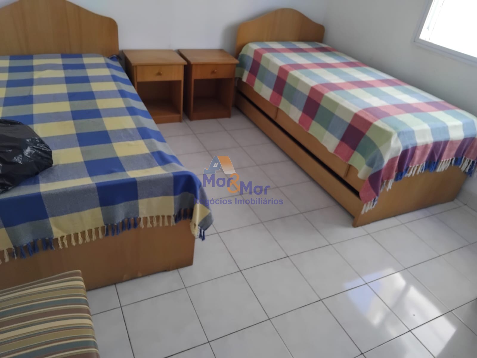 Apartamento-4-dormitorios-Pitangueiras - Centro