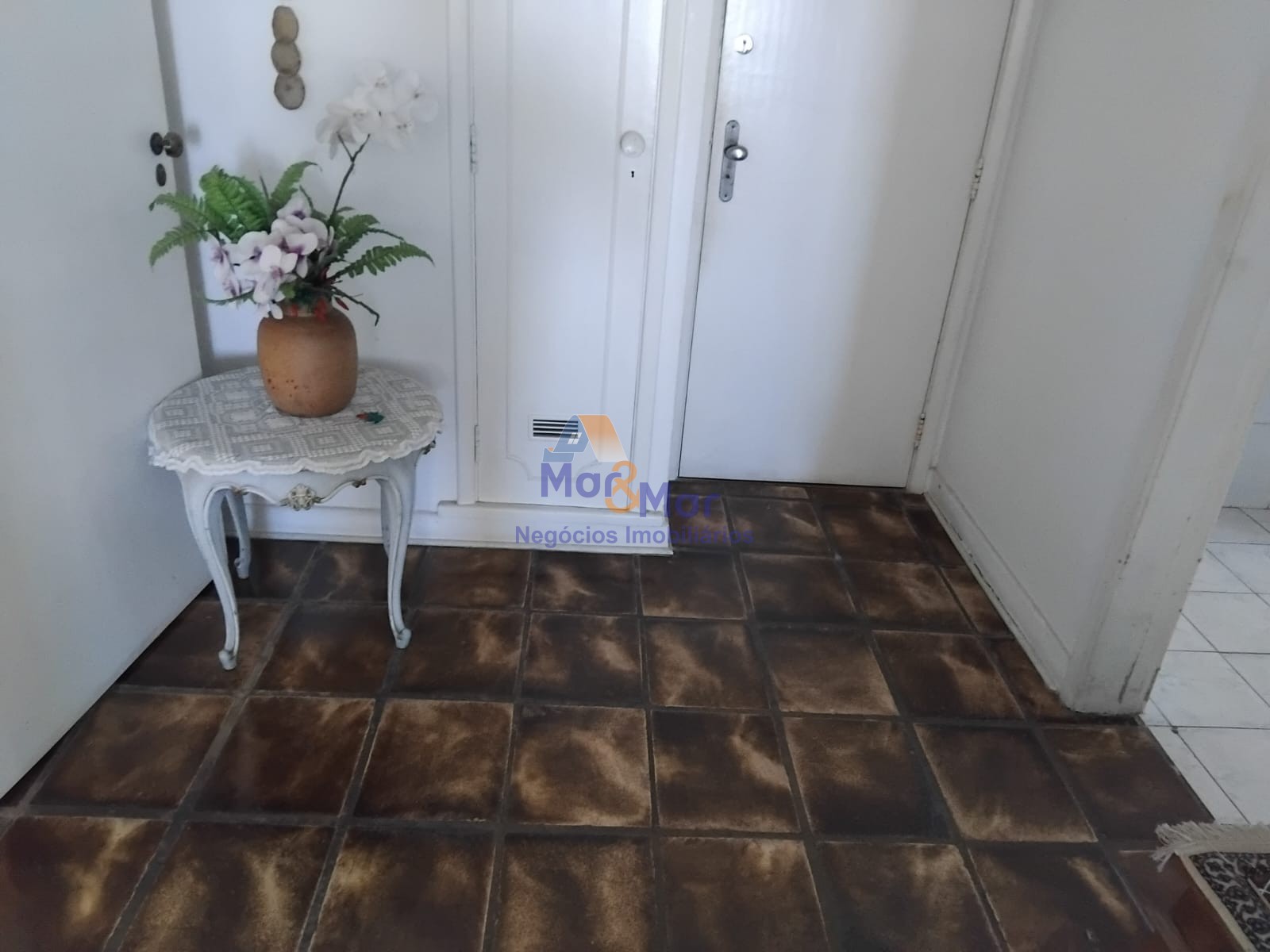 Apartamento-4-dormitorios-Pitangueiras - Centro