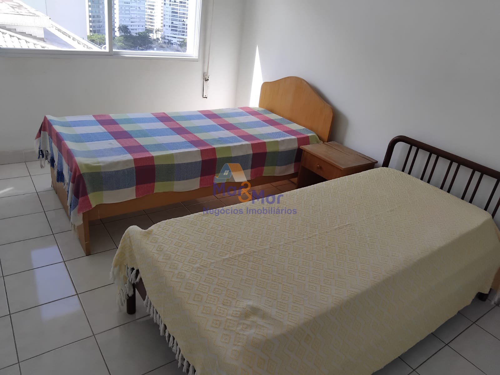 Apartamento-4-dormitorios-Pitangueiras - Centro