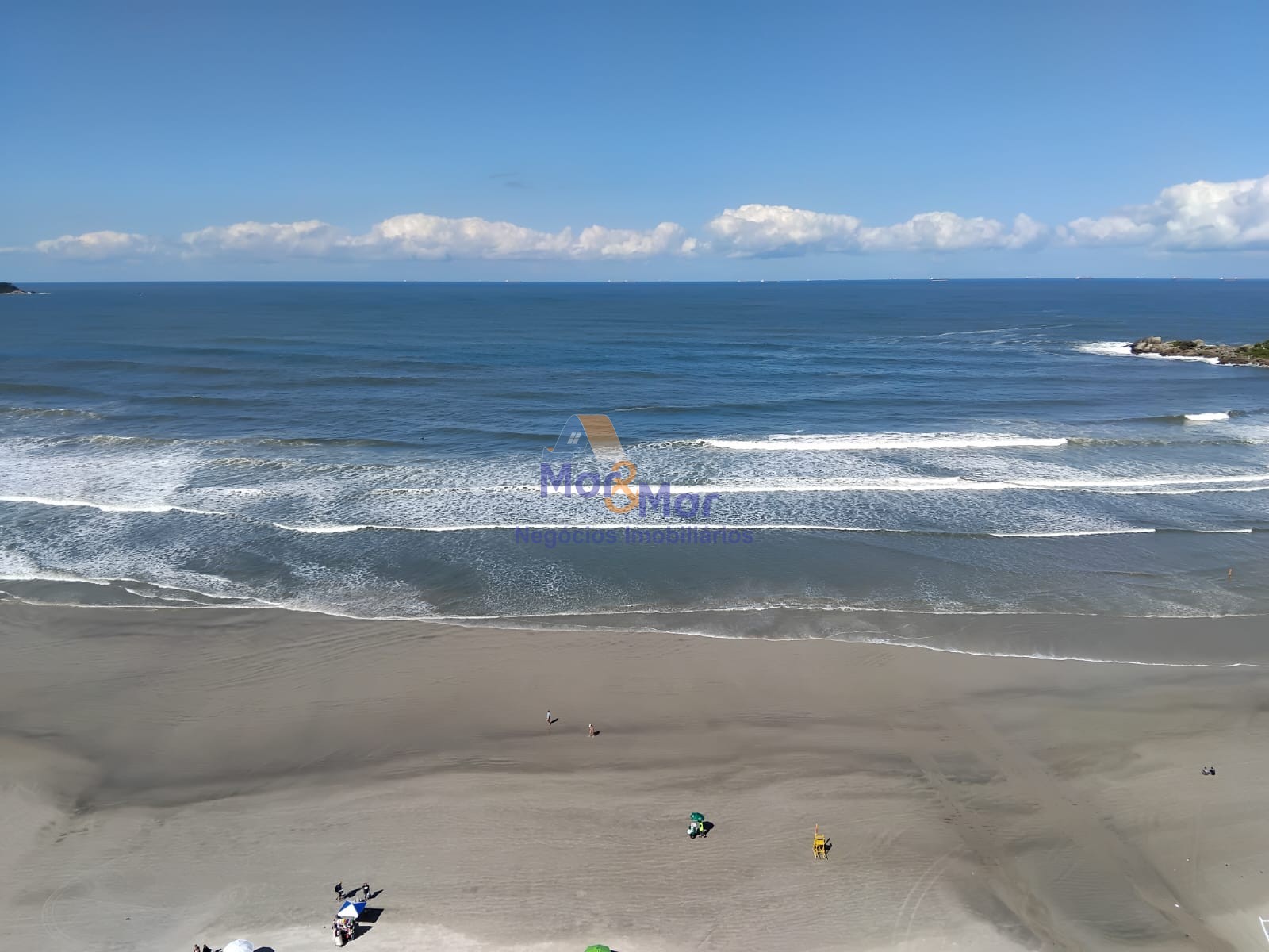 Apartamento-4-dormitorios-Pitangueiras - Centro