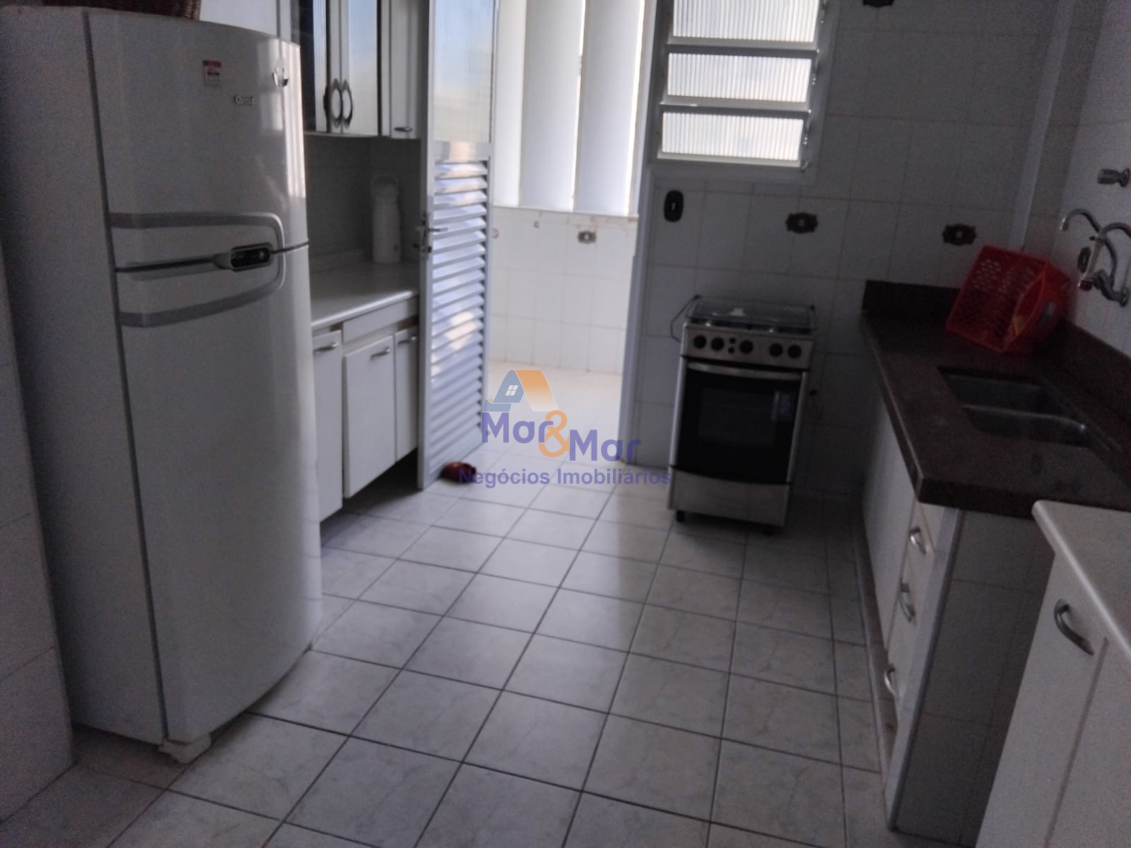 Apartamento-4-dormitorios-Pitangueiras - Centro