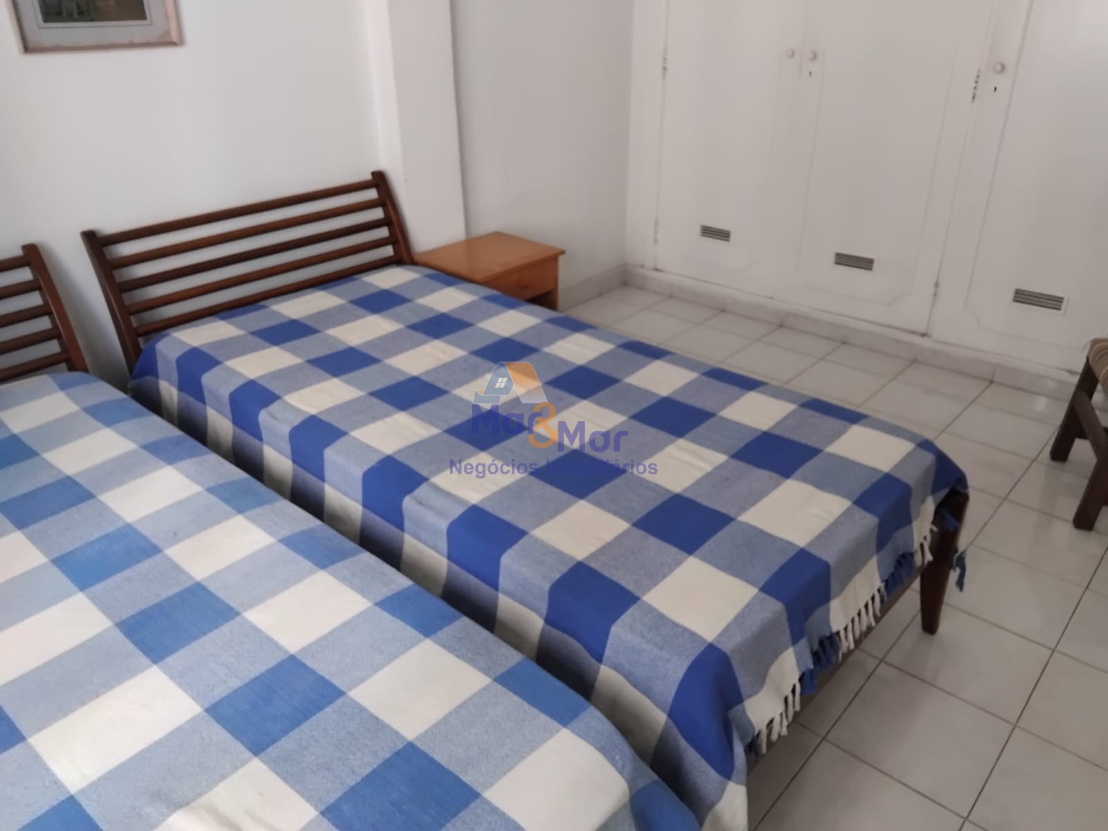 Apartamento-4-dormitorios-Pitangueiras - Centro
