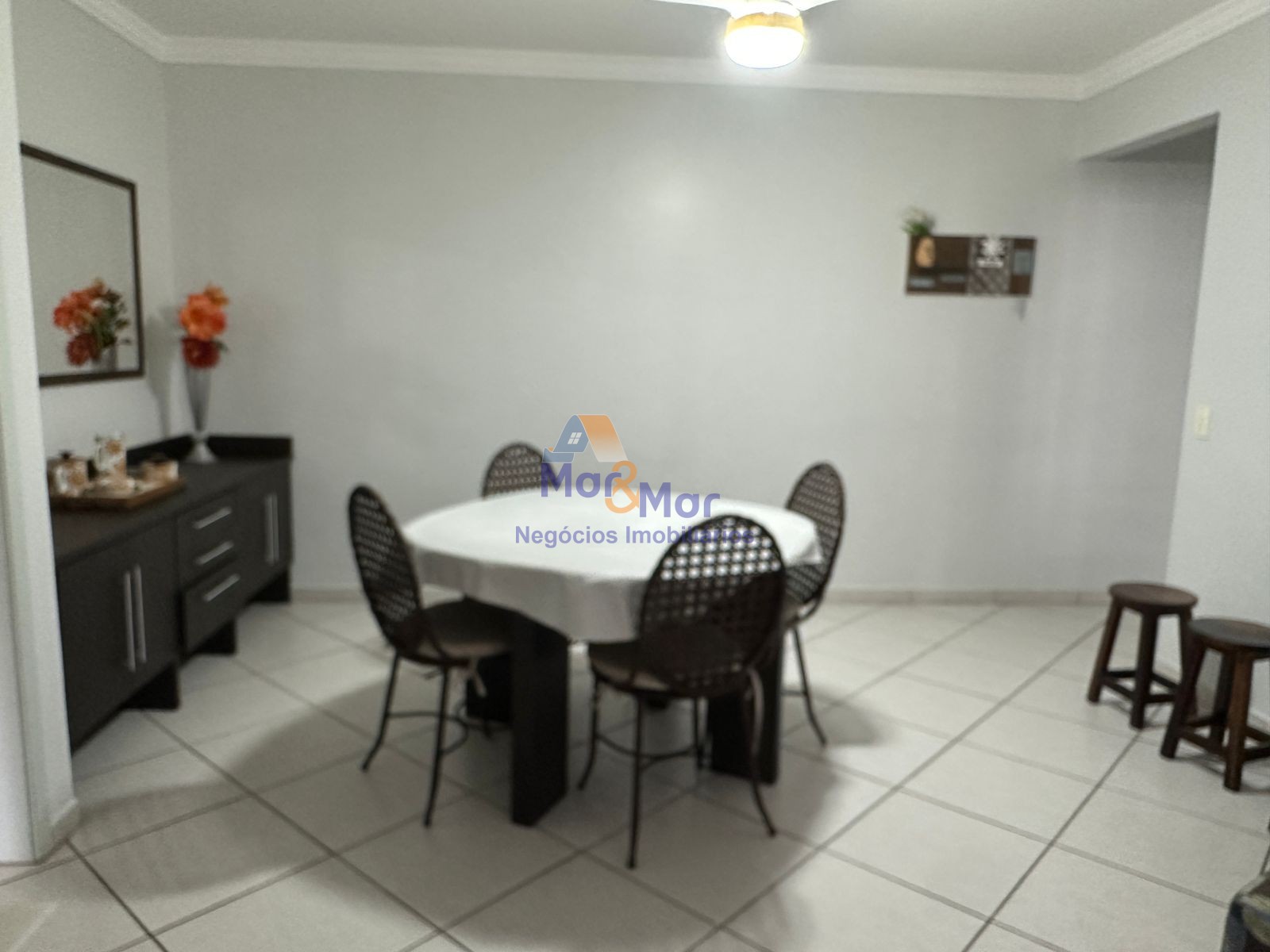 Apartamento-2-dormitorios-Enseada