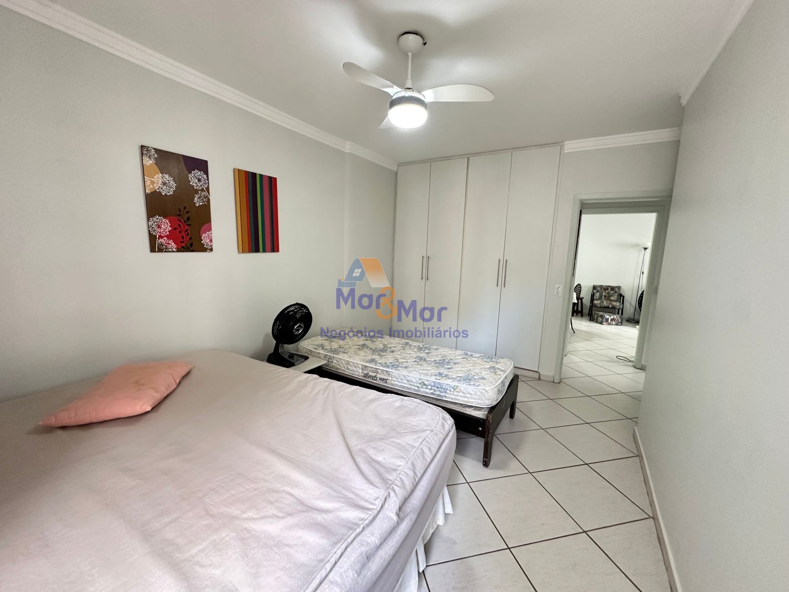 Apartamento-2-dormitorios-Enseada
