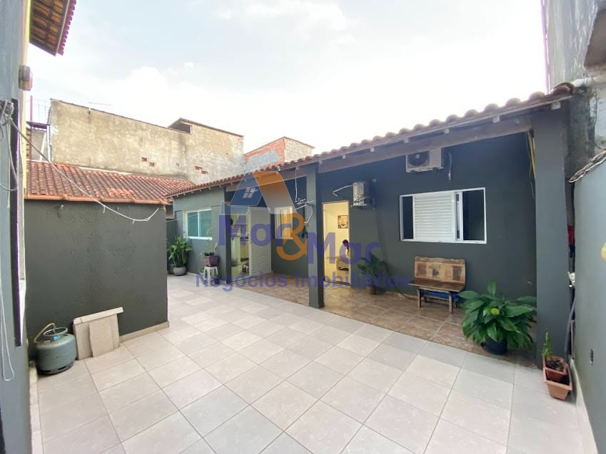 Casa-3-dormitorios-Enseada